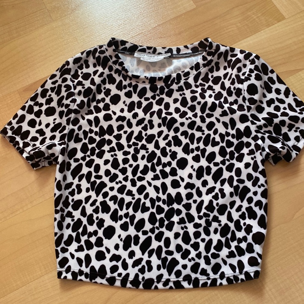 urban outfitters urban renewal velvet baby tee